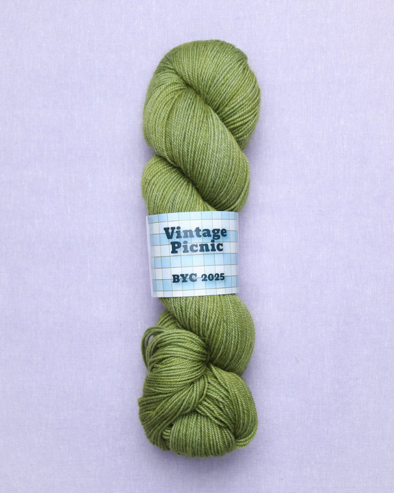 vintage picnic yarn in grass green
